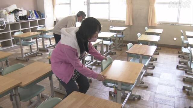 小中学校再開へ向け準備 児童の机の間隔広げる 奈良 生駒