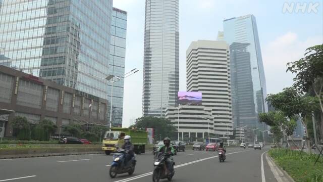 インドネシア 首都の制限措置 順次緩和へ 新型コロナ