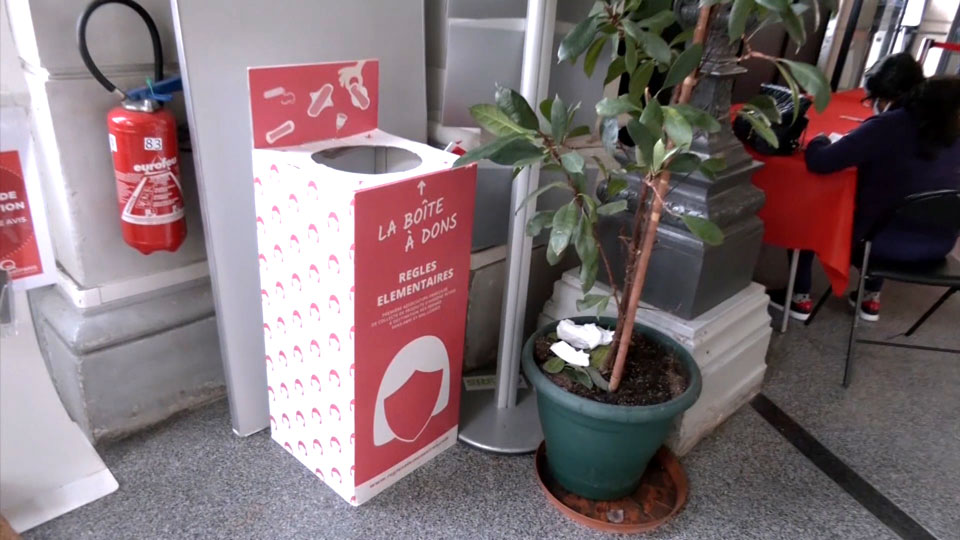 A box for free hygiene products