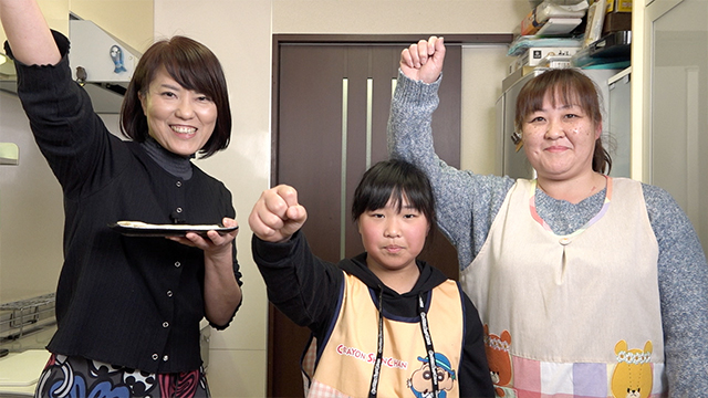 Maki will make a delicious yuba bento with the help of Marina and her mom. 