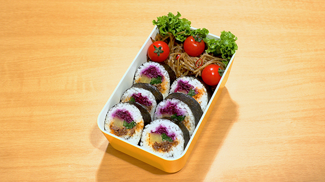 Beef & Spicy Mayo Roll Bento
