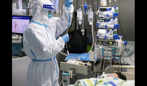 新型ウイルス 中国の感染者８万人超 入院時に半数以上発熱なし