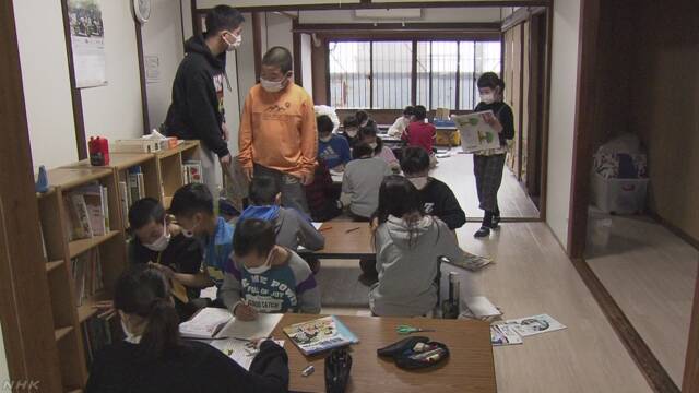 臨時休校 学童保育の現場は困難な状況に 大阪