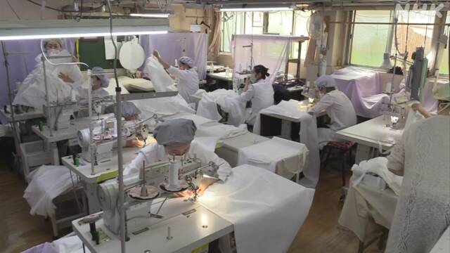 不足の医療用ガウン 国内縫製団体が140万着生産へ 新型コロナ