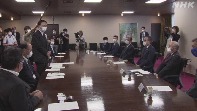 Ｊリーグ公式戦再開前に チェアマンらが神奈川県知事訪問