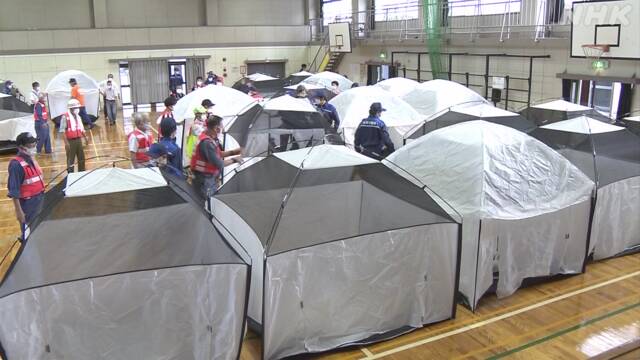 「防災の日」を前にコロナ対策とりながら避難所設営訓練 岐阜
