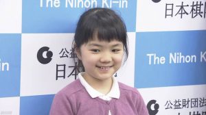 囲碁 10歳の仲邑菫初段 非公式戦で初勝利