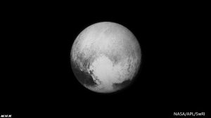 冥王星の“海” 凍らない謎解明