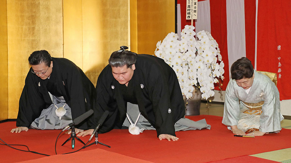 Terunofuji at the Ozeki promotion ceremony on Wed