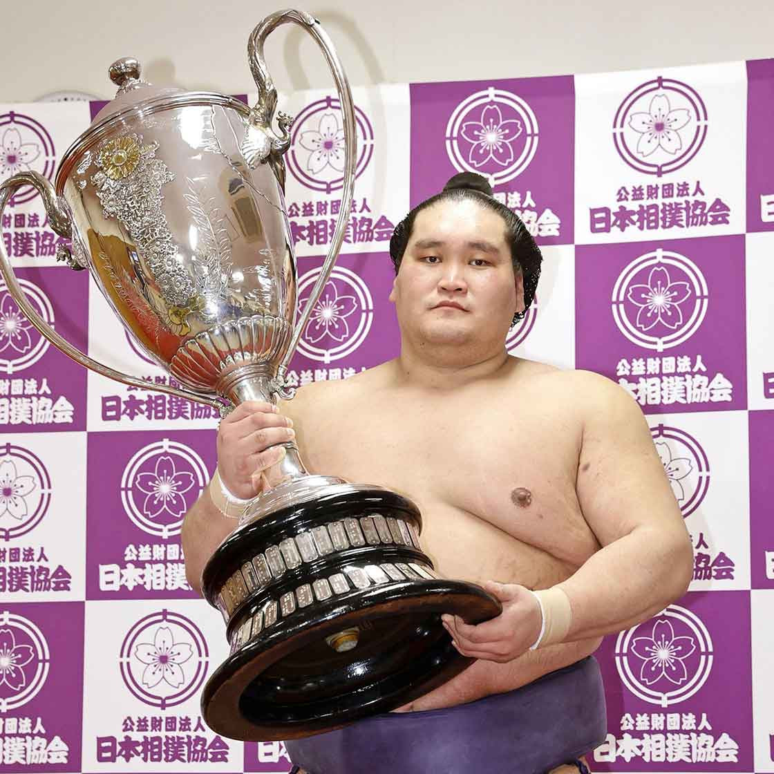 Sumo enters new era with new yokozuna