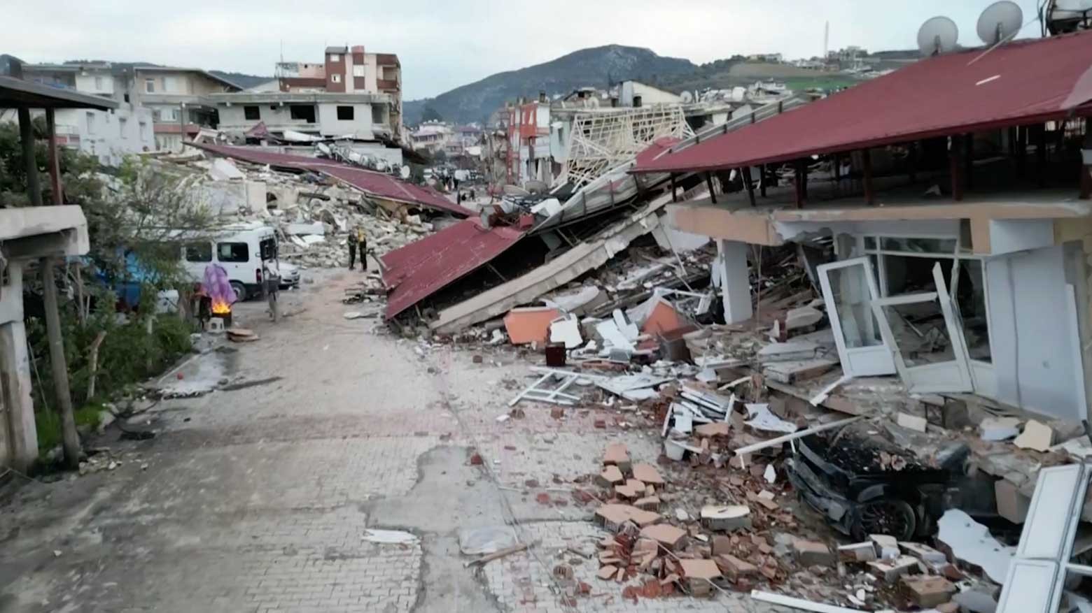 Expert blames 'pancake' collapses for Turkey quake carnage