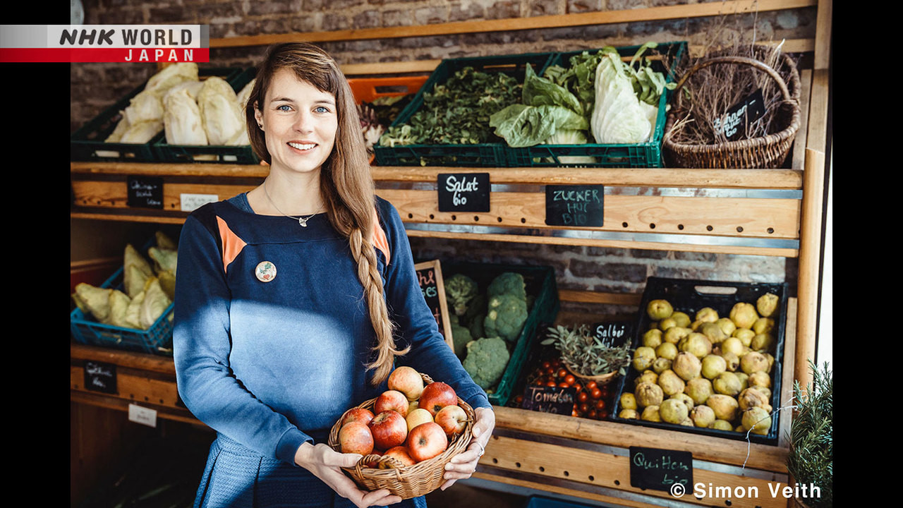 Giving Food Waste a Chance: Nicole Klaski / Founder of The Good Food -  Direct Talk
