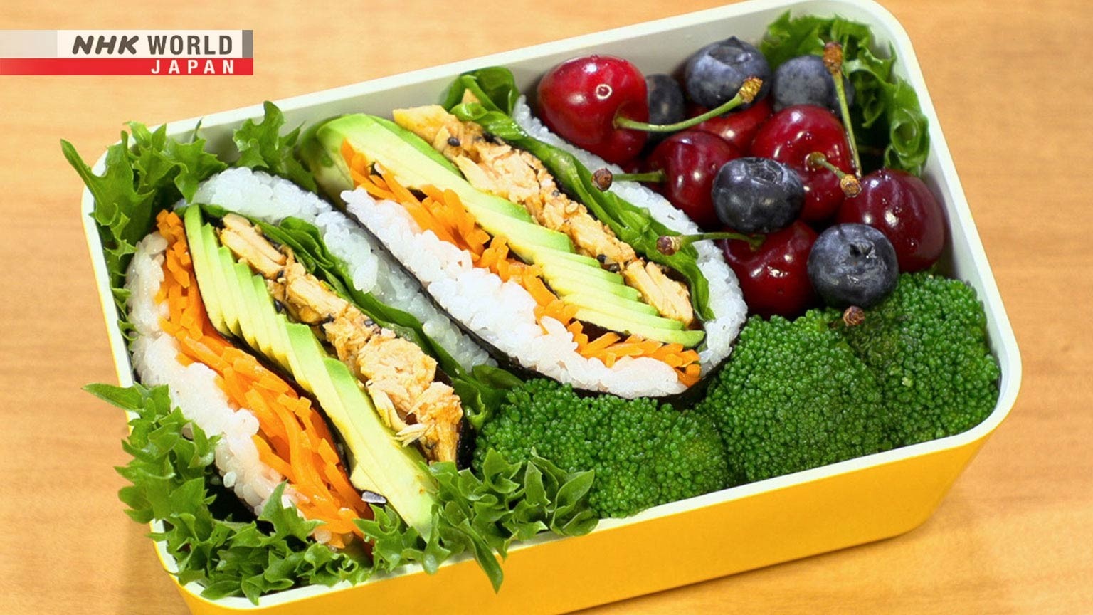 Season 6-6 Sushi Sandwich Bento & Norimaki Salmon Fritter Bento - BENTO ...