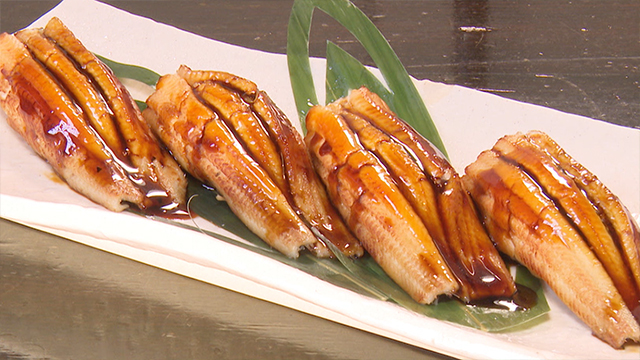 Anago have a light taste and fluffy texture, and make a perfect sushi topping when simmered in a sweet and savory sauce.