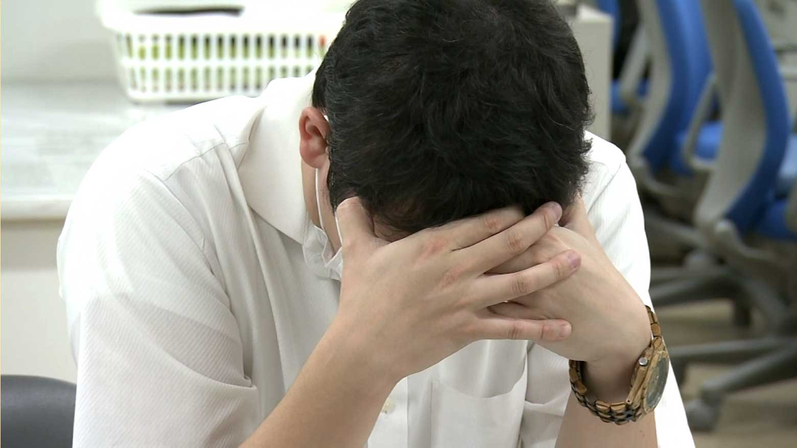 Giáo viên Nhật Bản chịu áp lực vì vi-rút corona