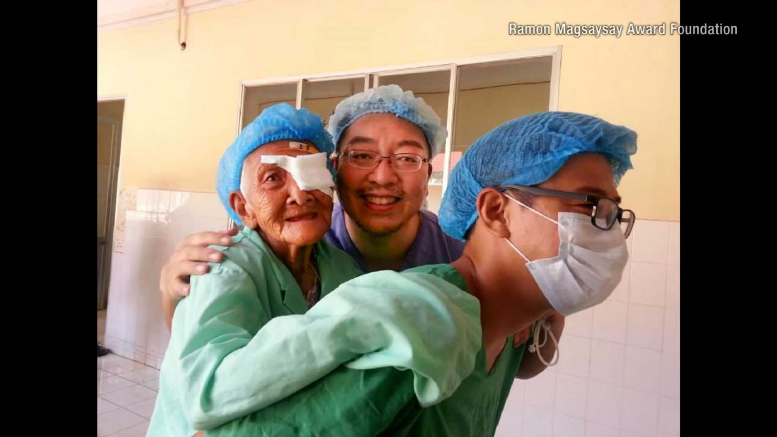 Sống vì người khác - Chìa khóa hạnh phúc của bác sỹ người Nhật được trao giải "Nobel châu Á"