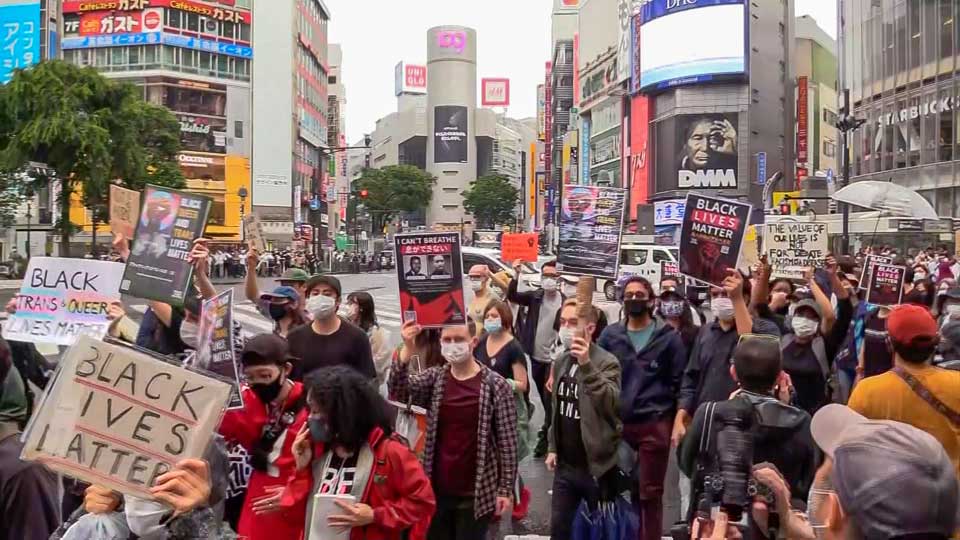 BLM protestors march in Shibuya